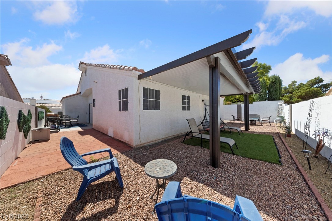 1416 Indian Hedge Drive