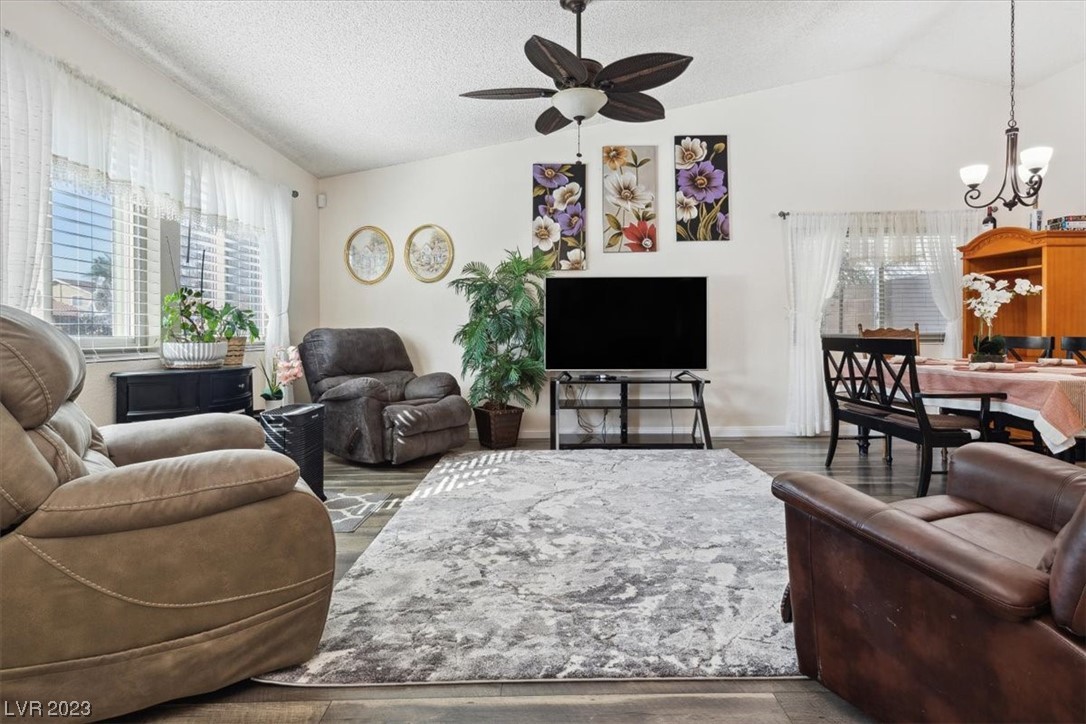 1828 Navarre Lane