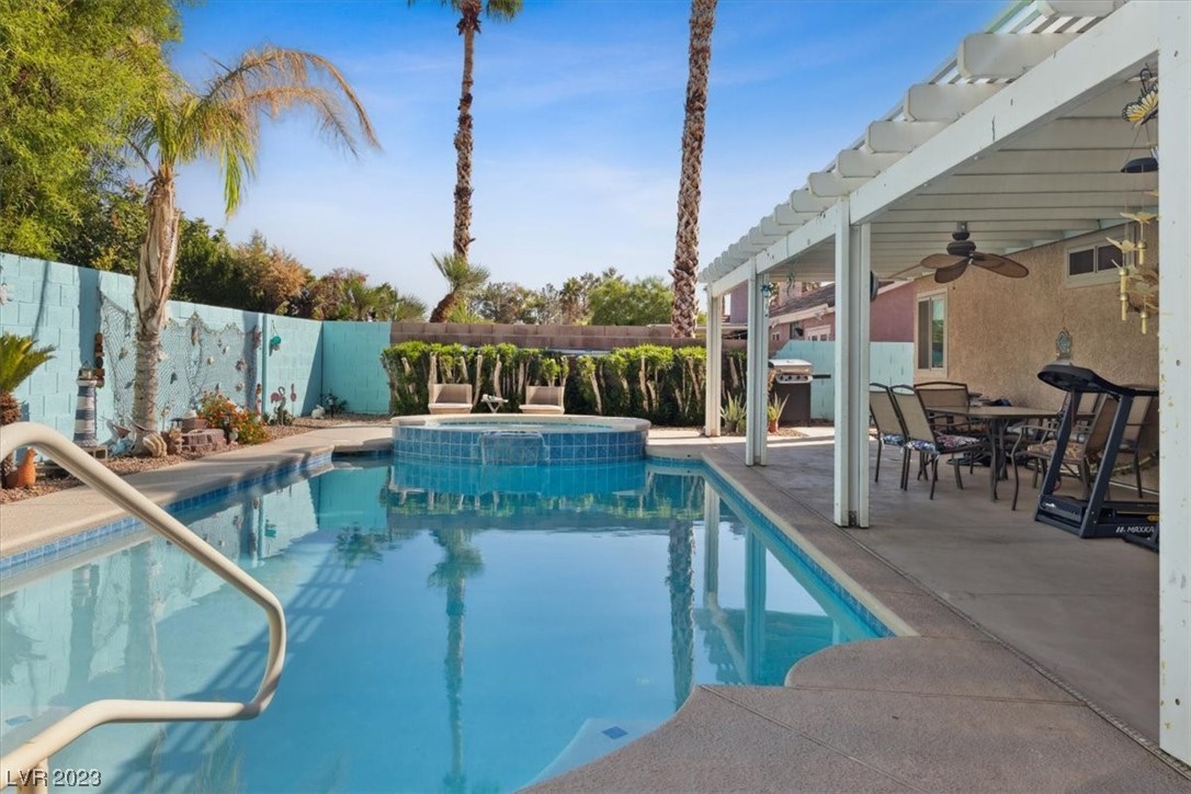 1828 Navarre Lane