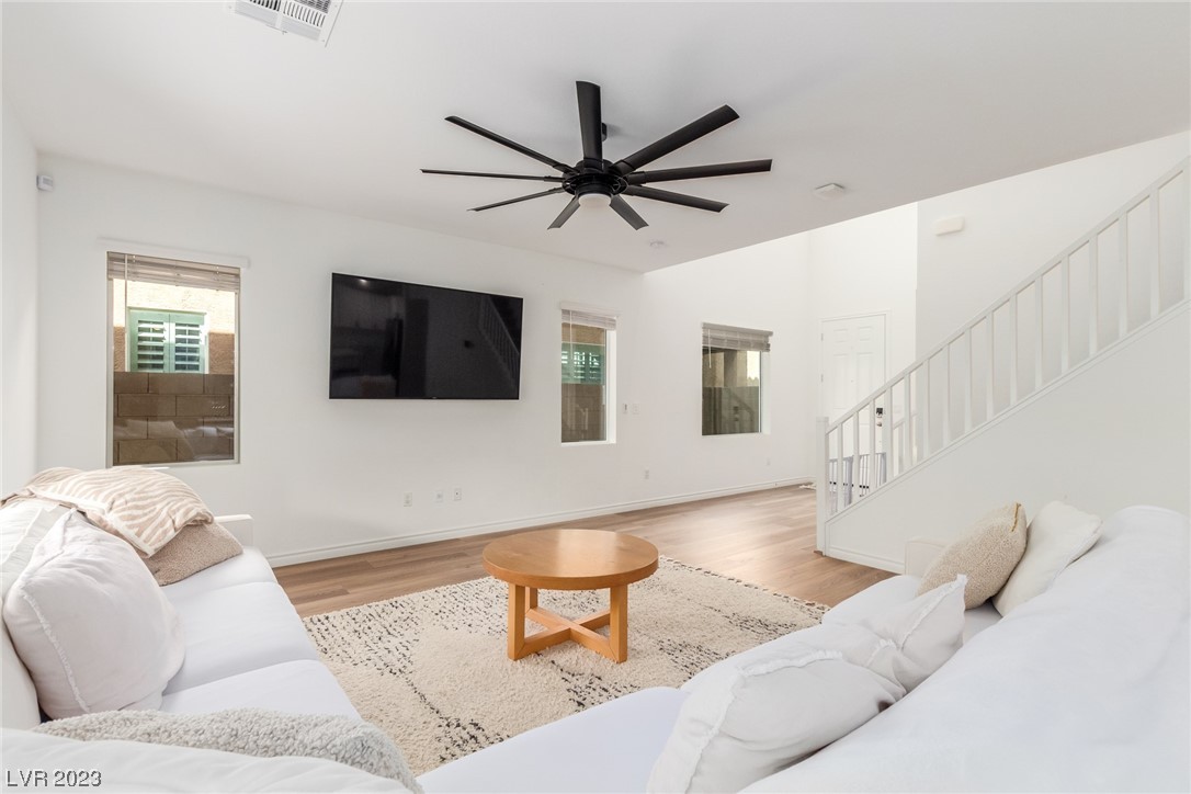 9789 Aaron Lo Street