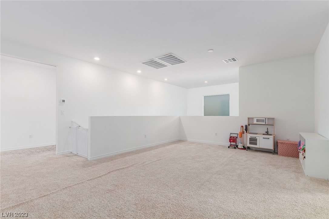 9789 Aaron Lo Street