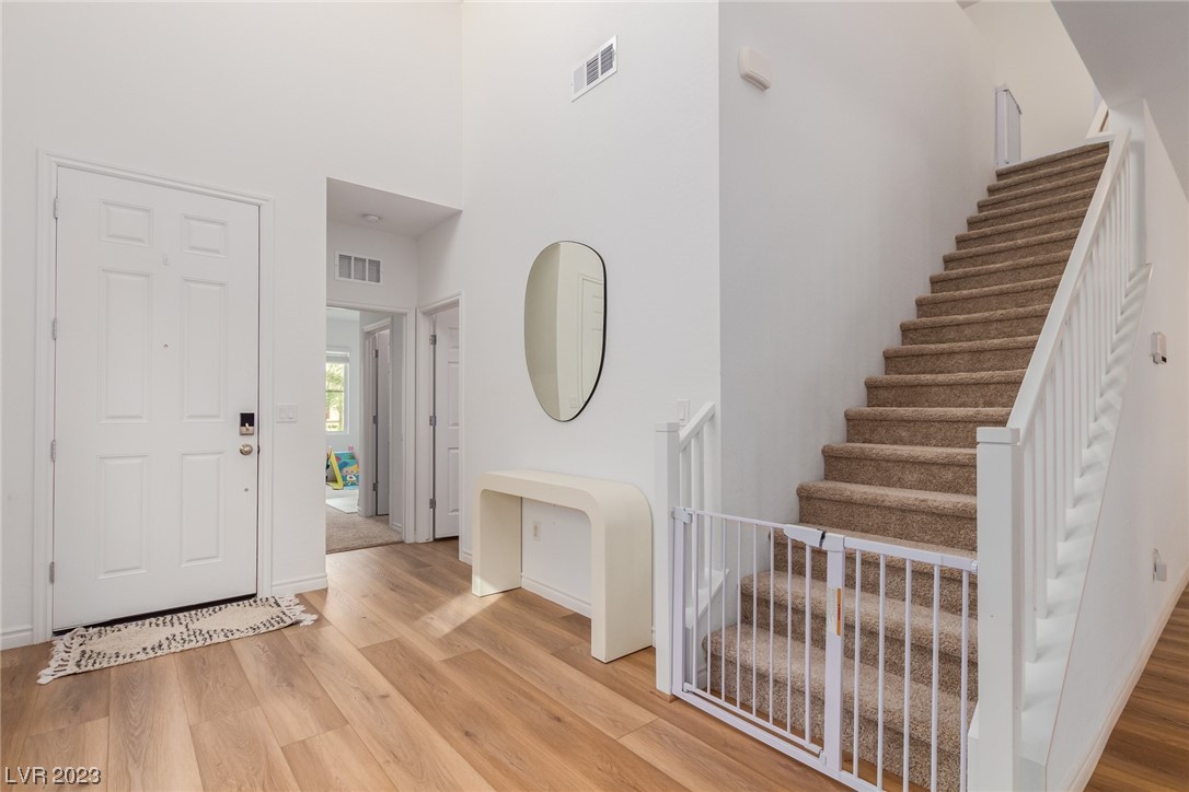 9789 Aaron Lo Street