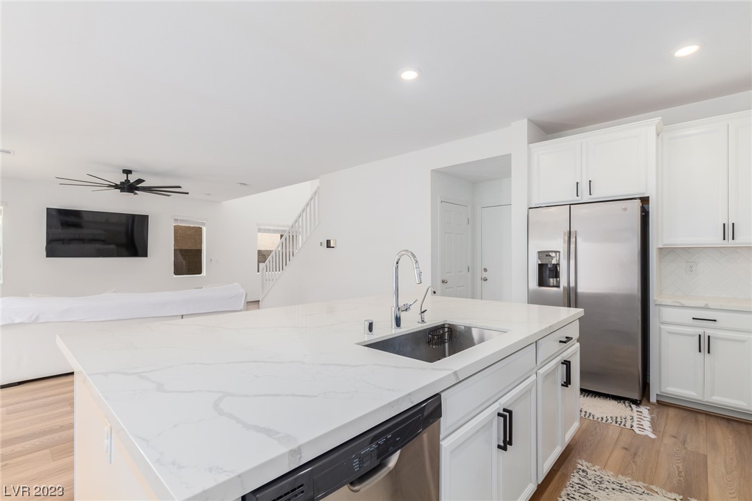 9789 Aaron Lo Street