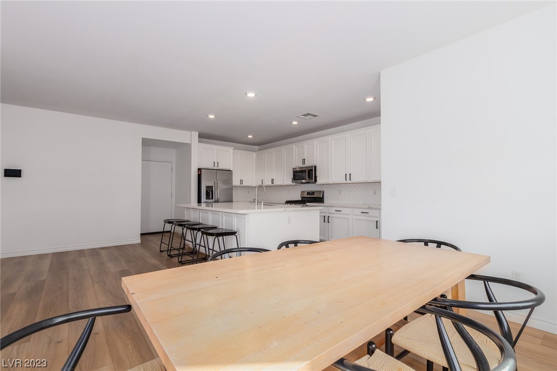 9789 Aaron Lo Street