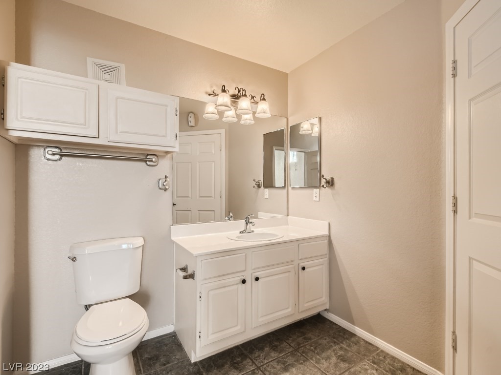 5855 Valley Drive 1067