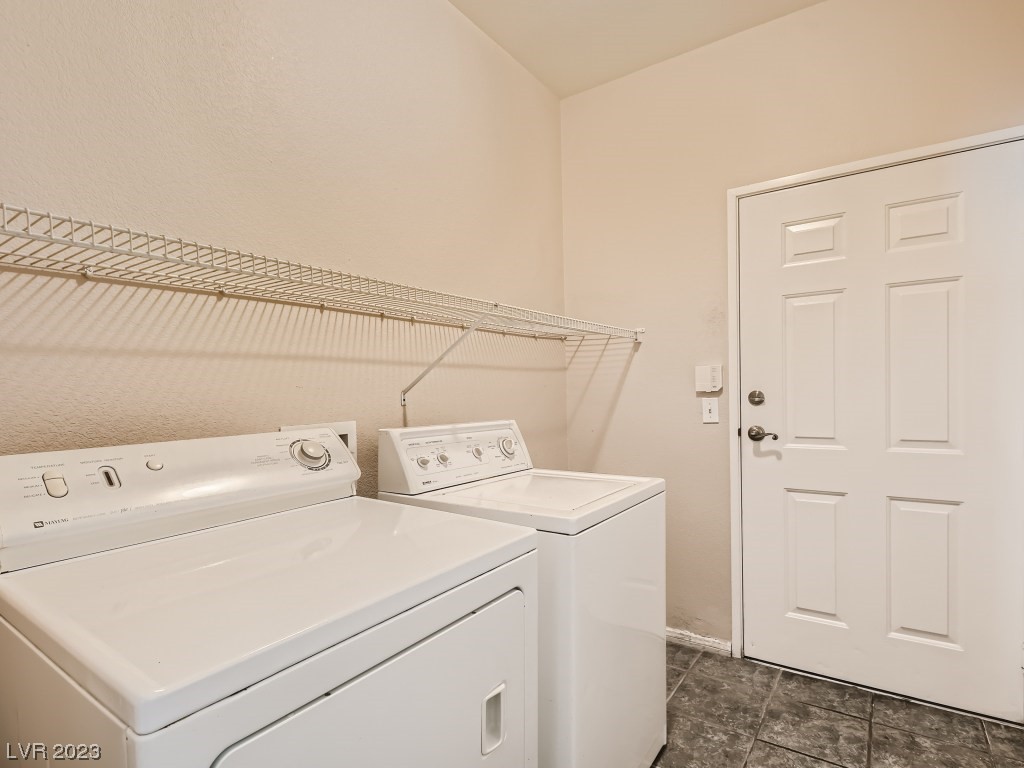 5855 Valley Drive 1067