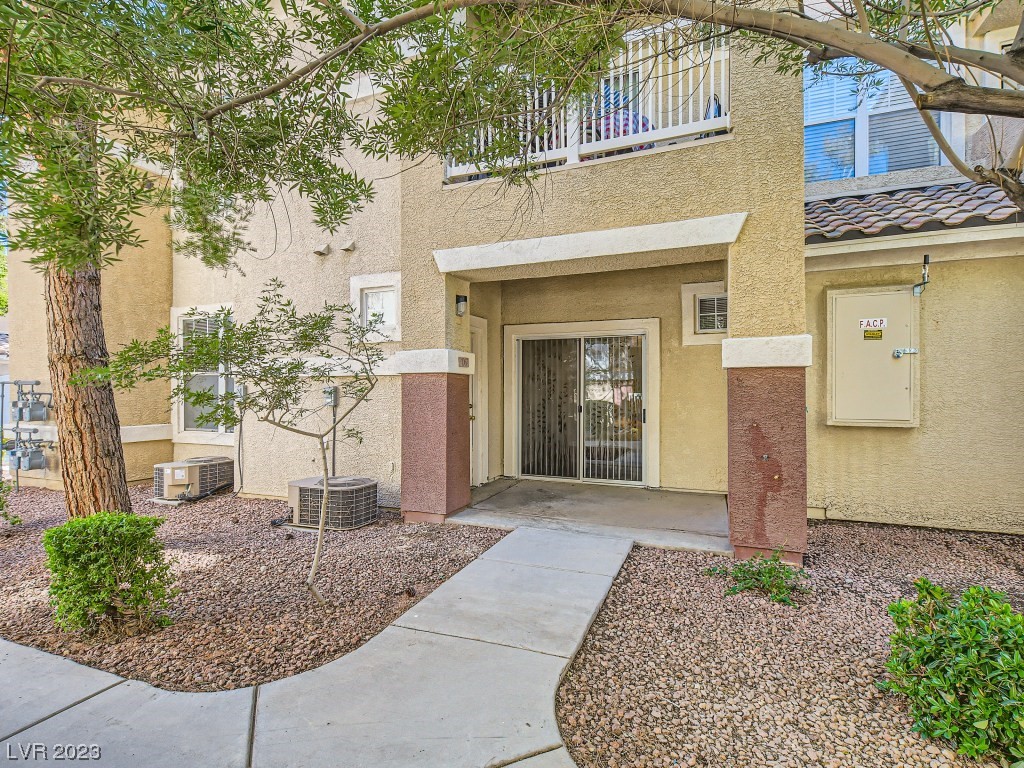 5855 Valley Drive 1067