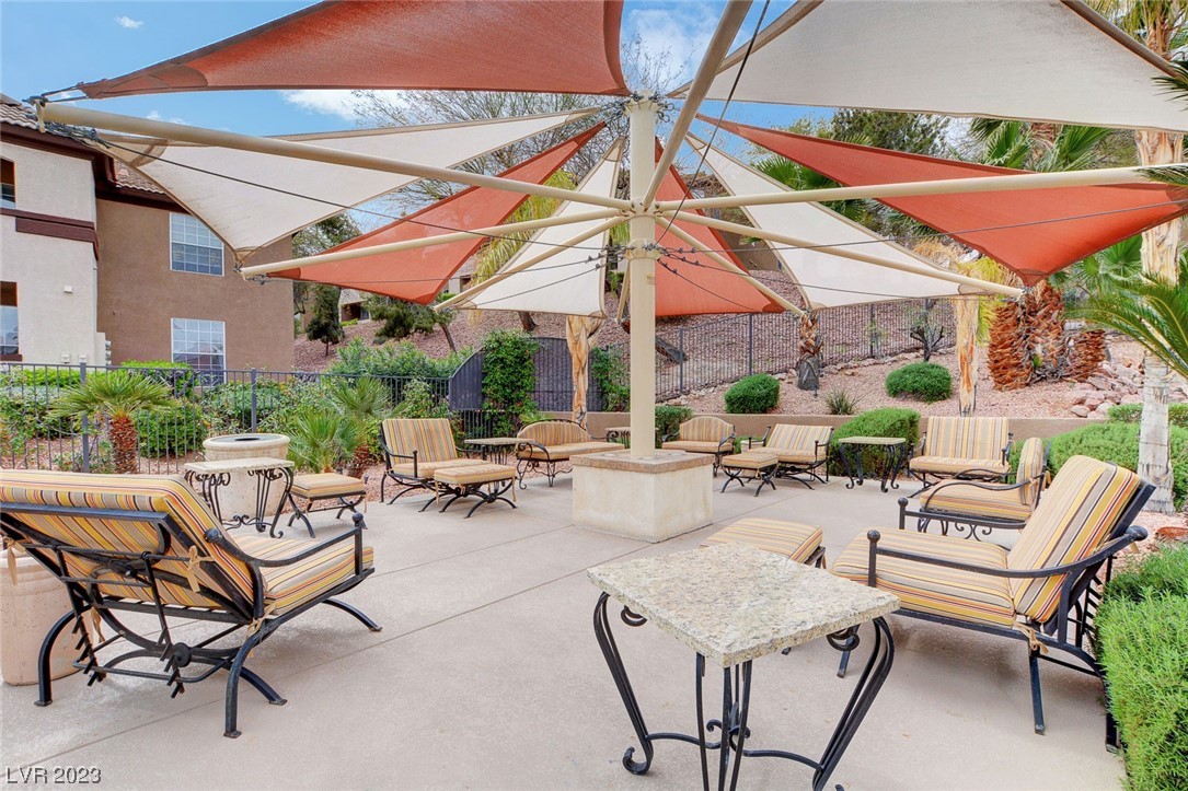 231 West Horizon Ridge Parkway 727