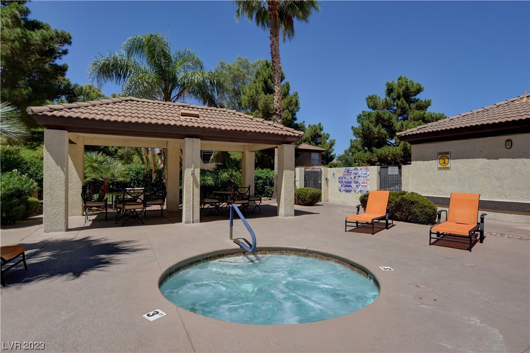 231 West Horizon Ridge Parkway 727