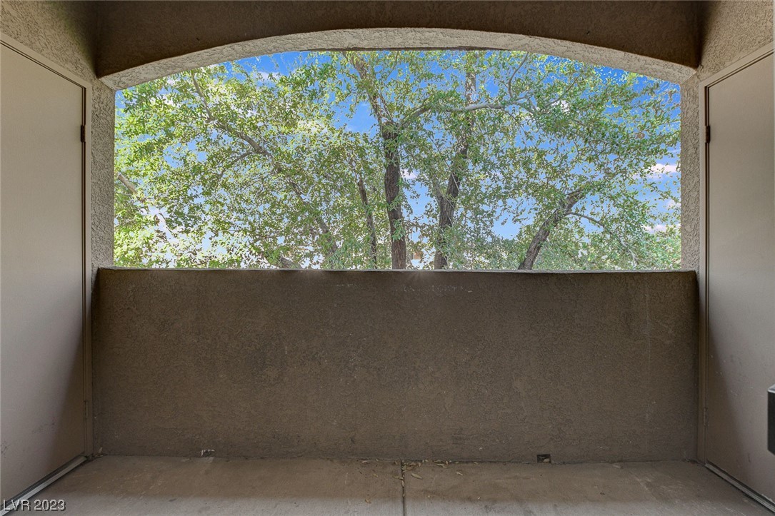 231 West Horizon Ridge Parkway 727