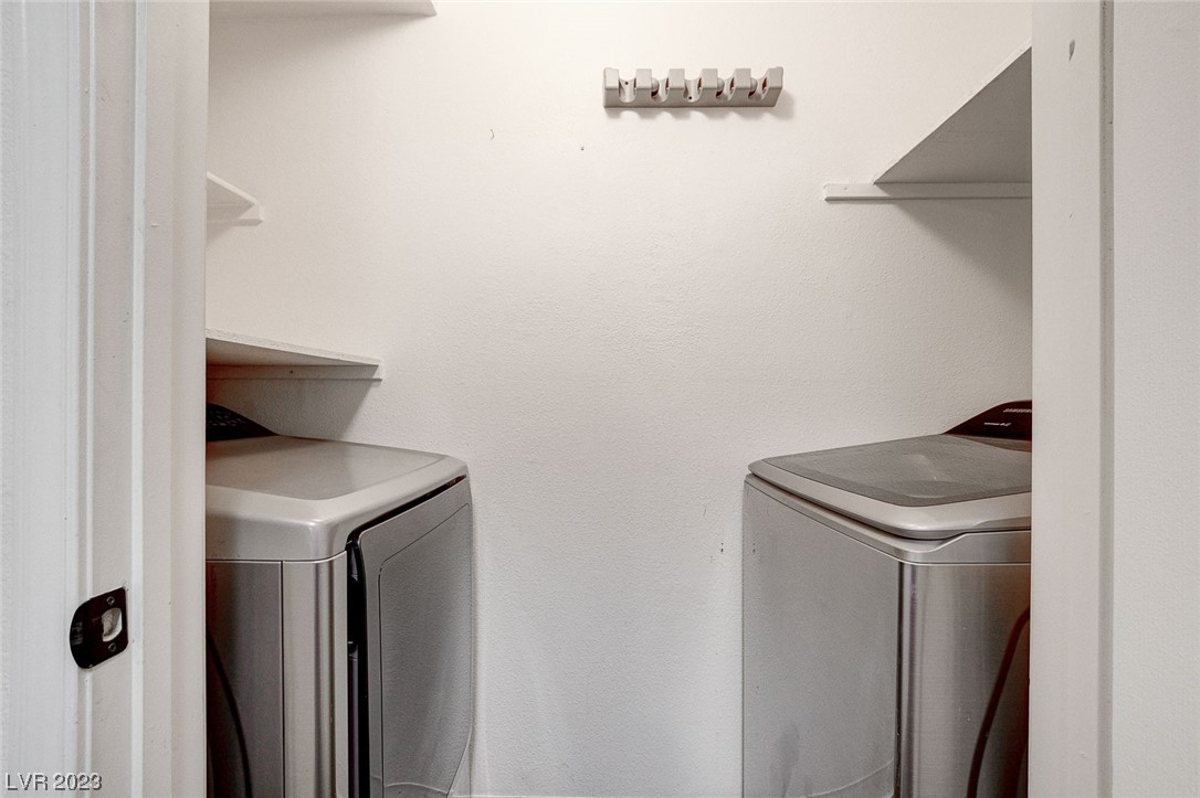 231 West Horizon Ridge Parkway 727