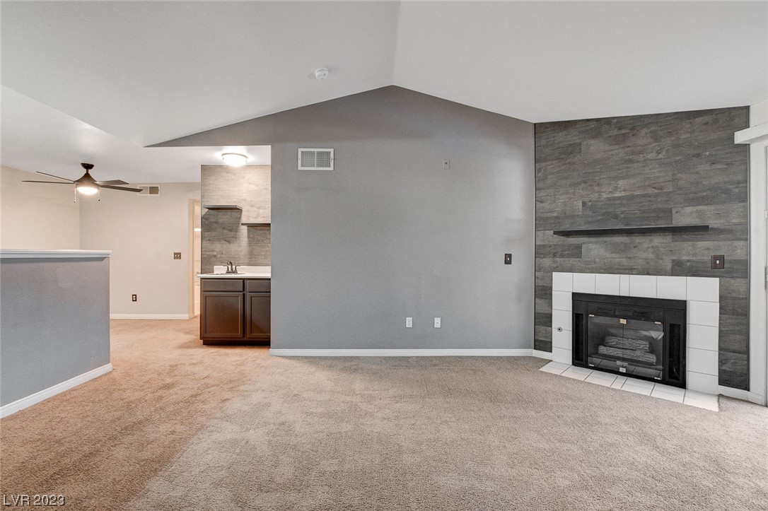 231 West Horizon Ridge Parkway 727