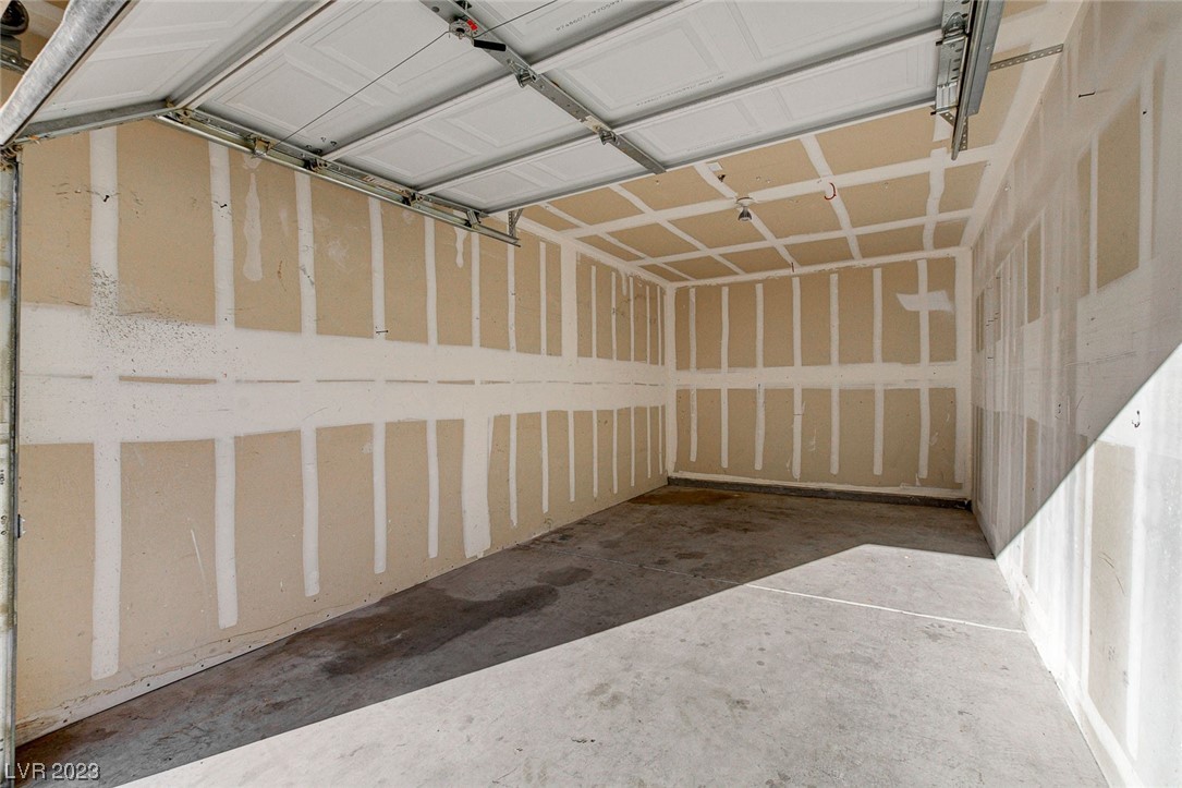 231 West Horizon Ridge Parkway 727