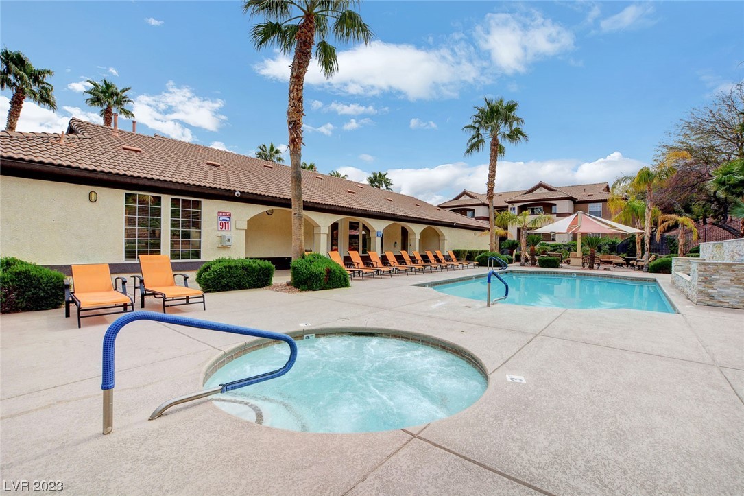 231 West Horizon Ridge Parkway 727