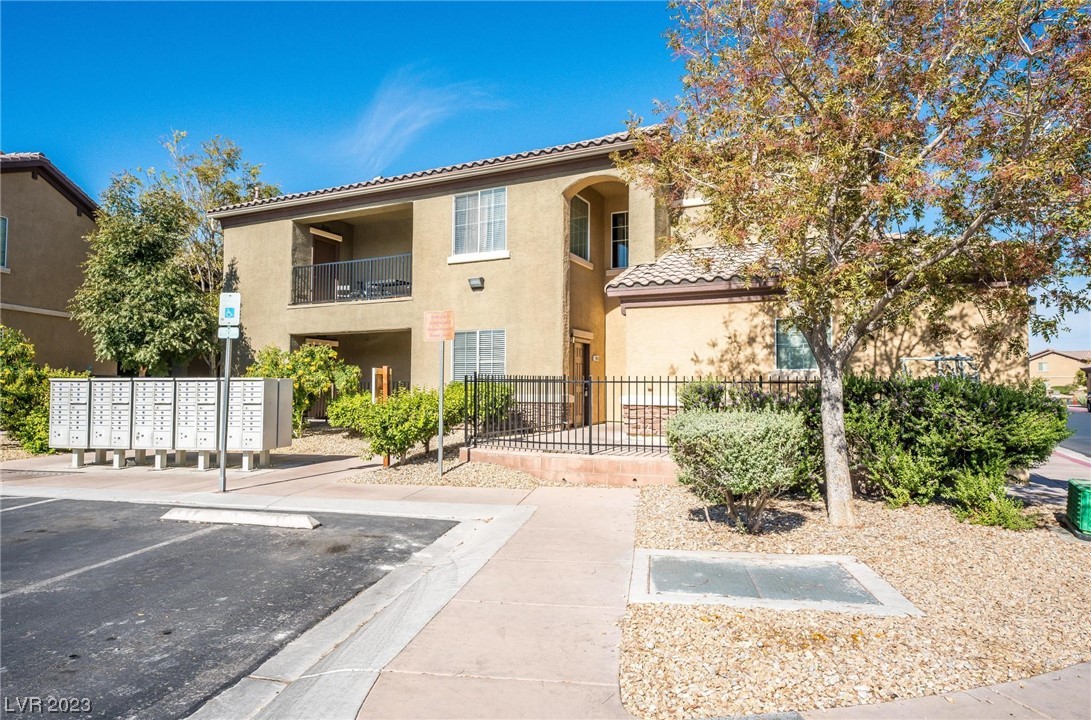 6868 Sky Pointe Drive 1068