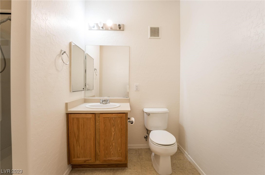 6868 Sky Pointe Drive 1068