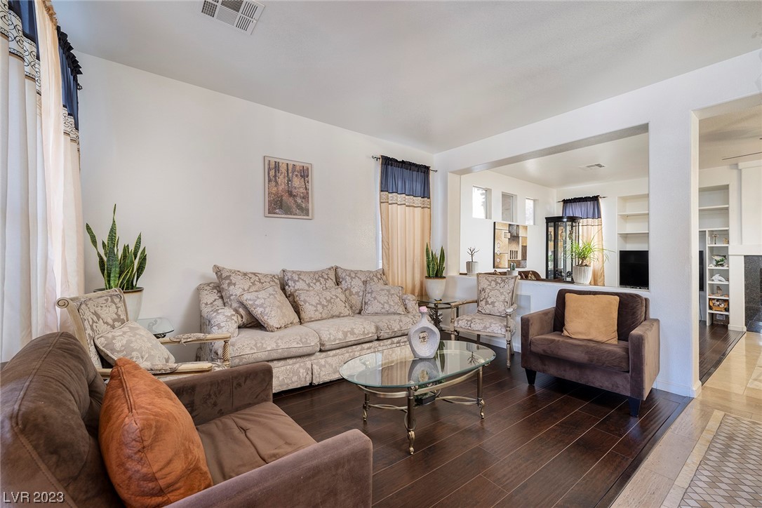 1112 Bay Laurel Court
