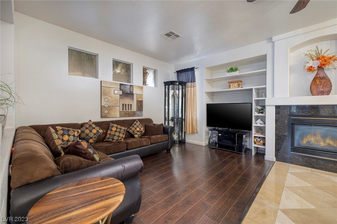 1112 Bay Laurel Court