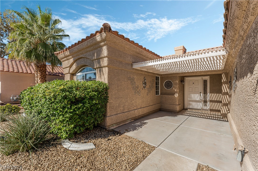 1122 Pelican Lake Lane