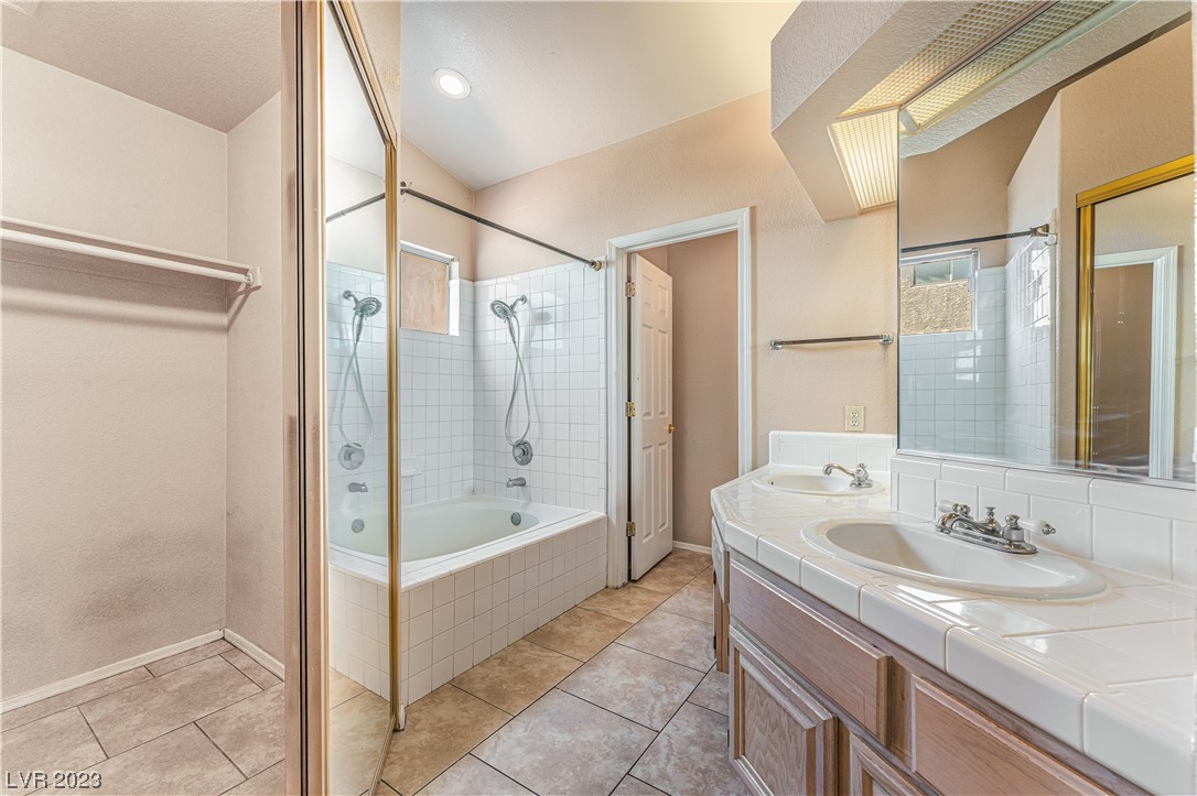 1122 Pelican Lake Lane