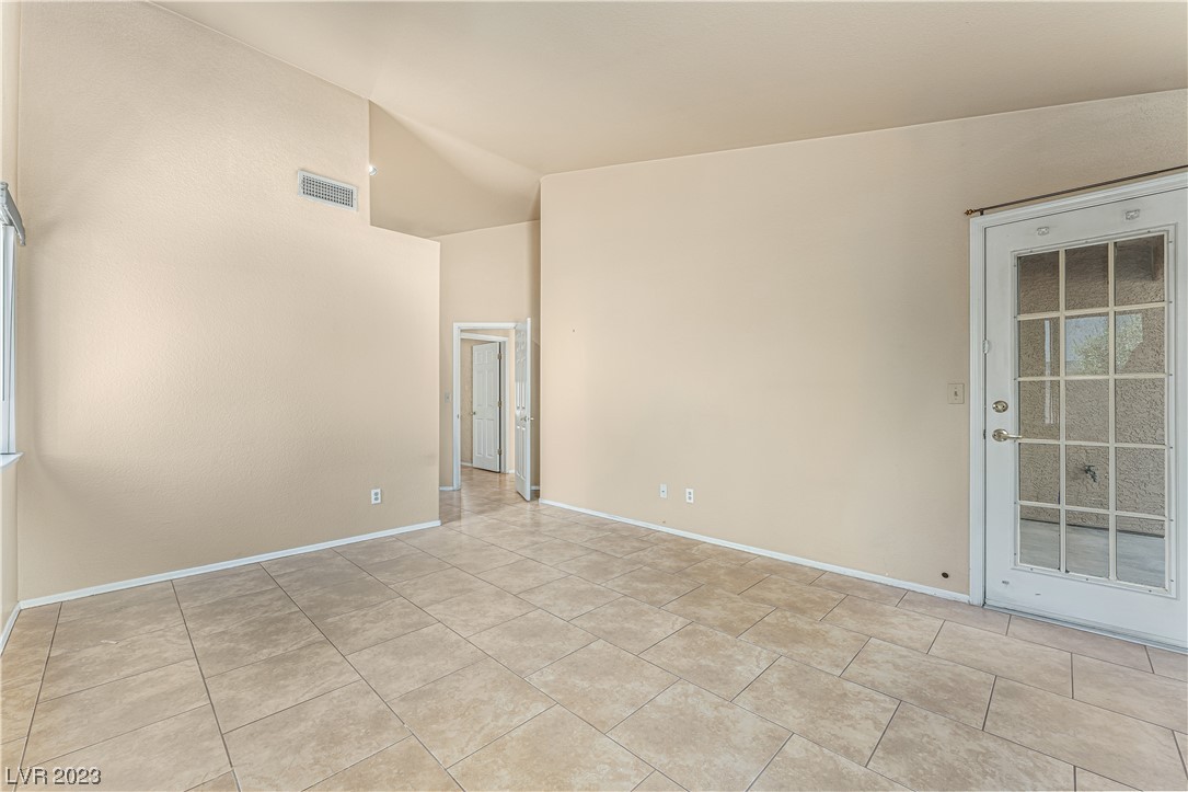 1122 Pelican Lake Lane