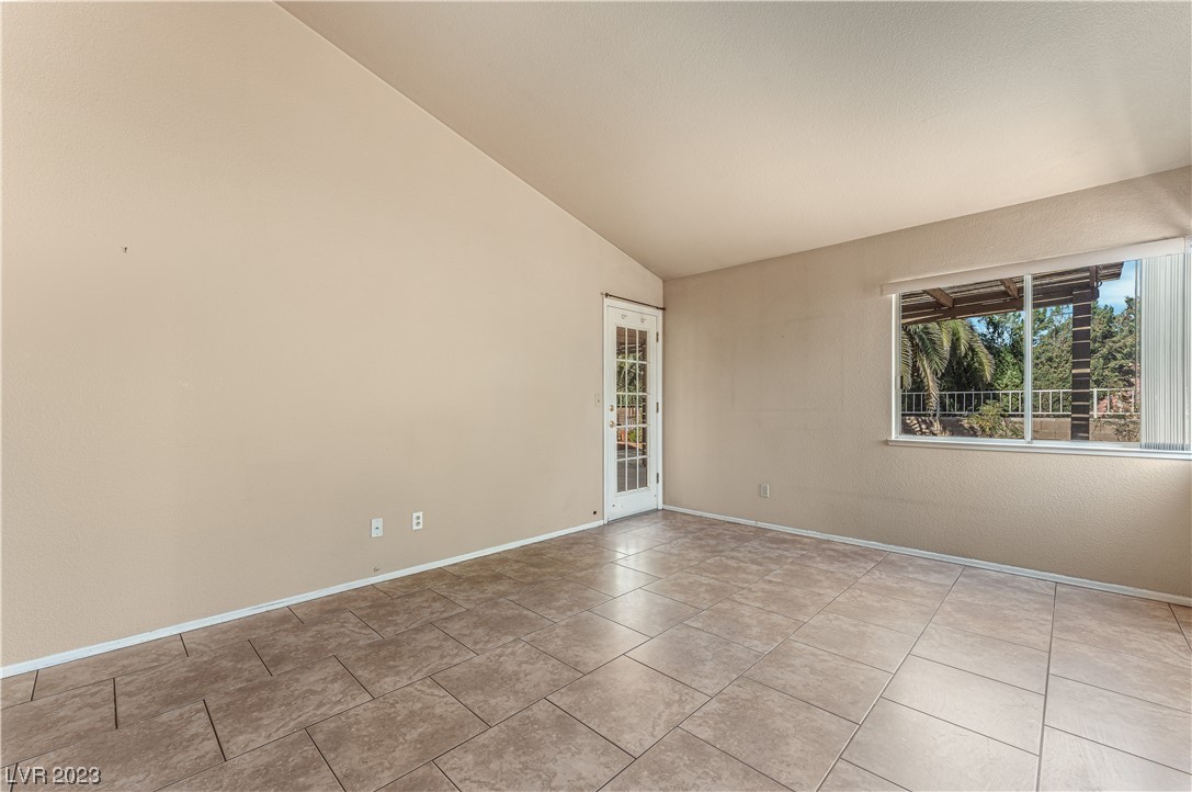 1122 Pelican Lake Lane