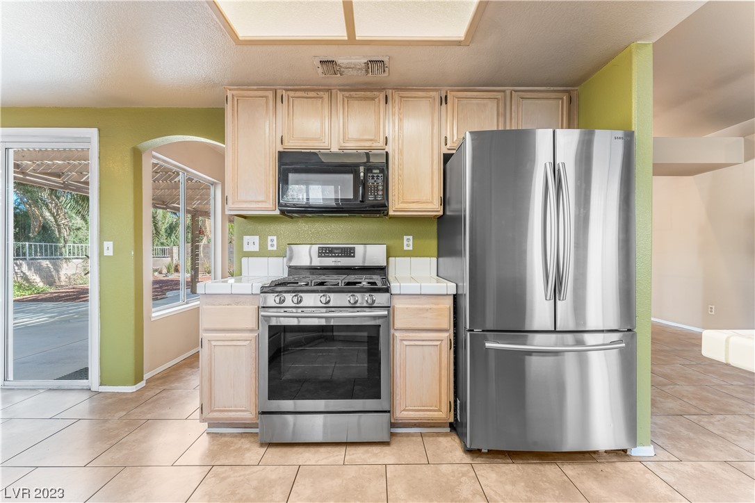 1122 Pelican Lake Lane