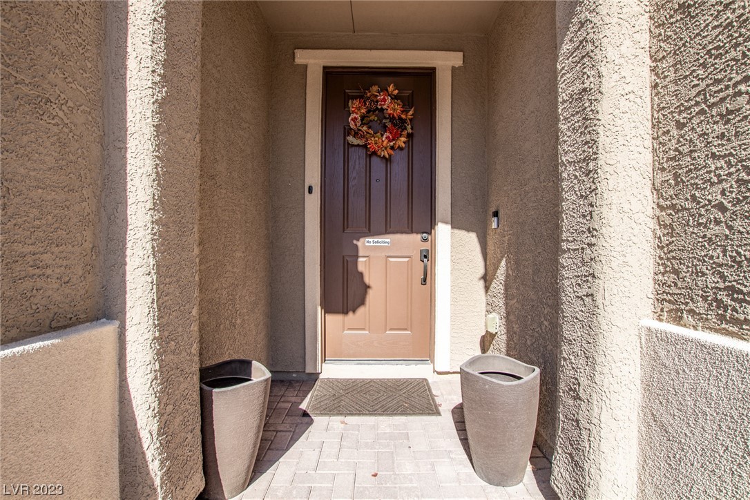 9952 Celestial Cliffs Avenue