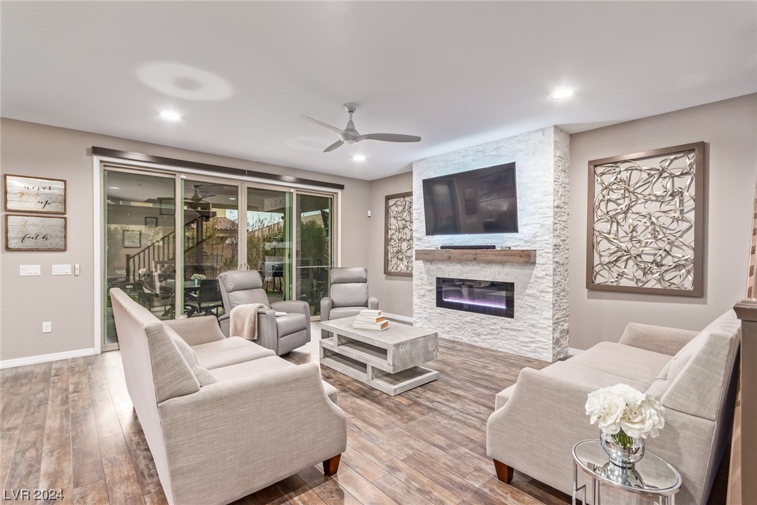 9952 Celestial Cliffs Avenue