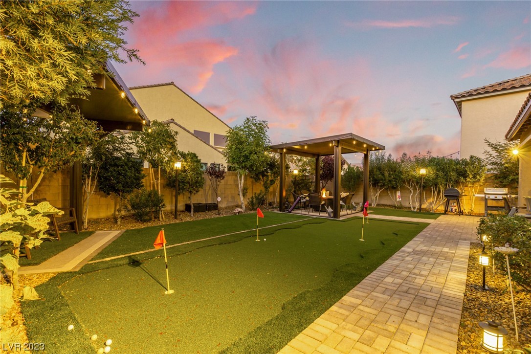 9952 Celestial Cliffs Avenue