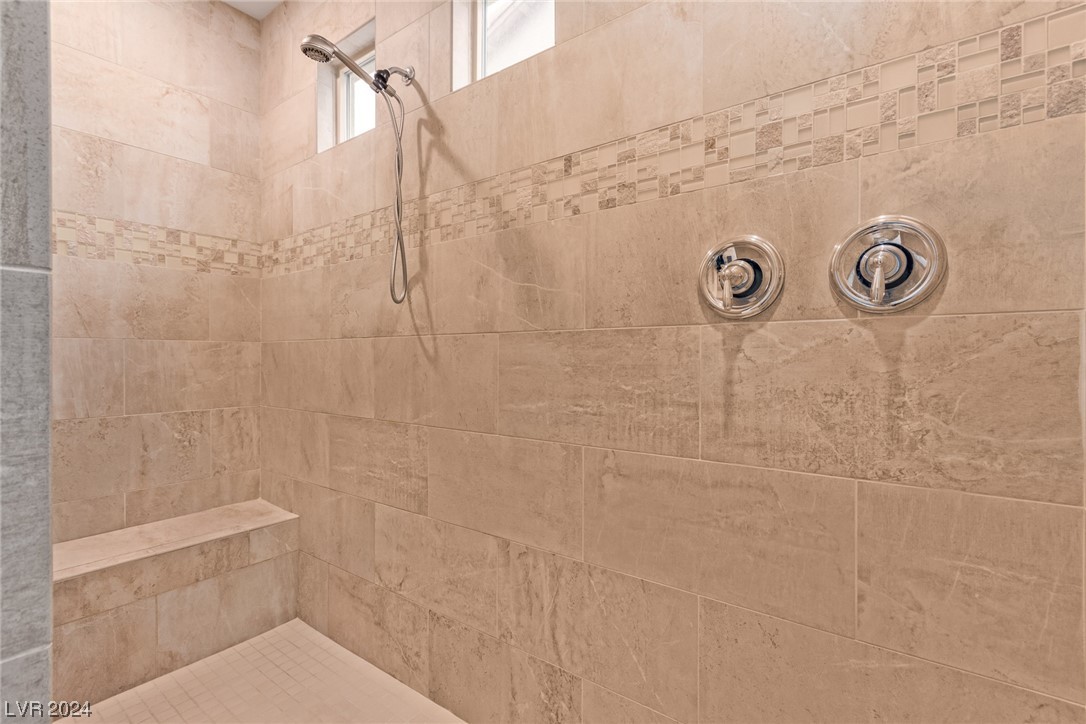 9952 Celestial Cliffs Avenue