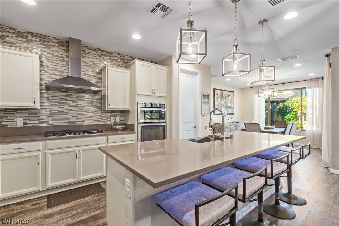 9952 Celestial Cliffs Avenue