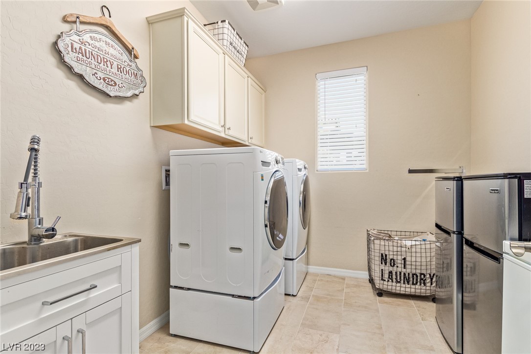 9952 Celestial Cliffs Avenue