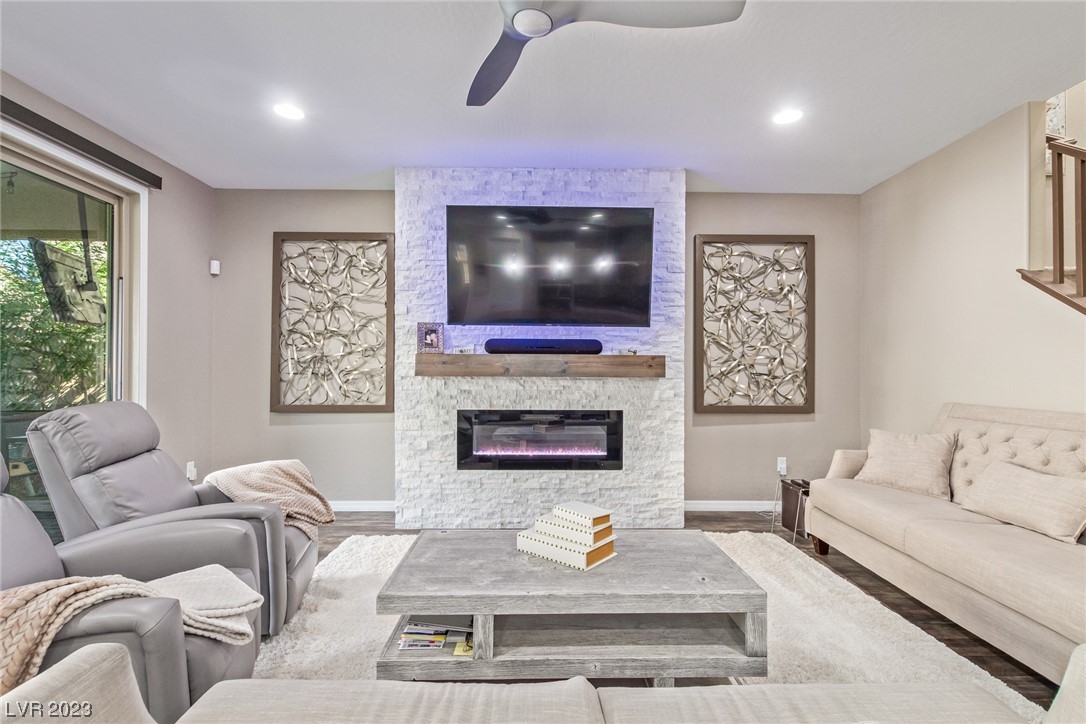 9952 Celestial Cliffs Avenue