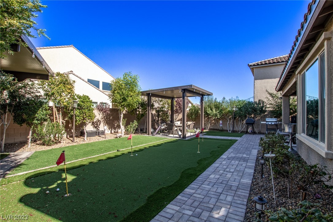 9952 Celestial Cliffs Avenue