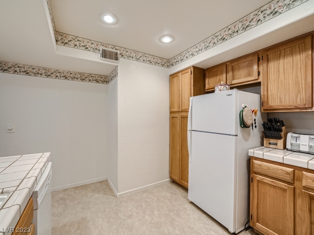 7950 West Flamingo Road 1166