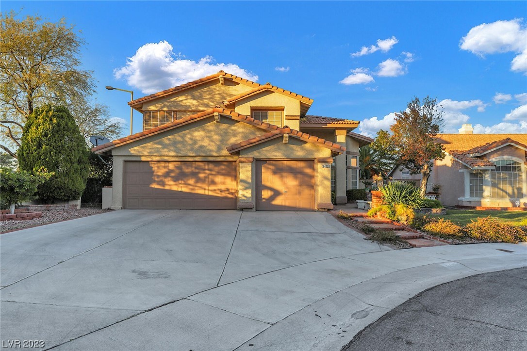 8432 Dry Cliff Circle
