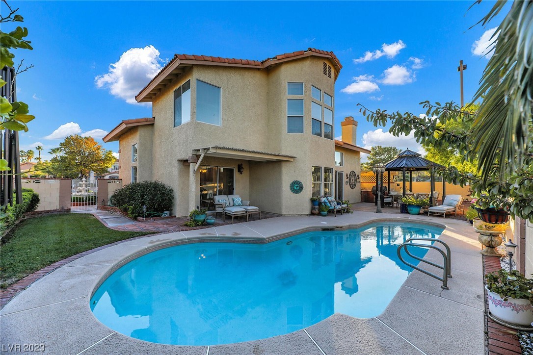 8432 Dry Cliff Circle