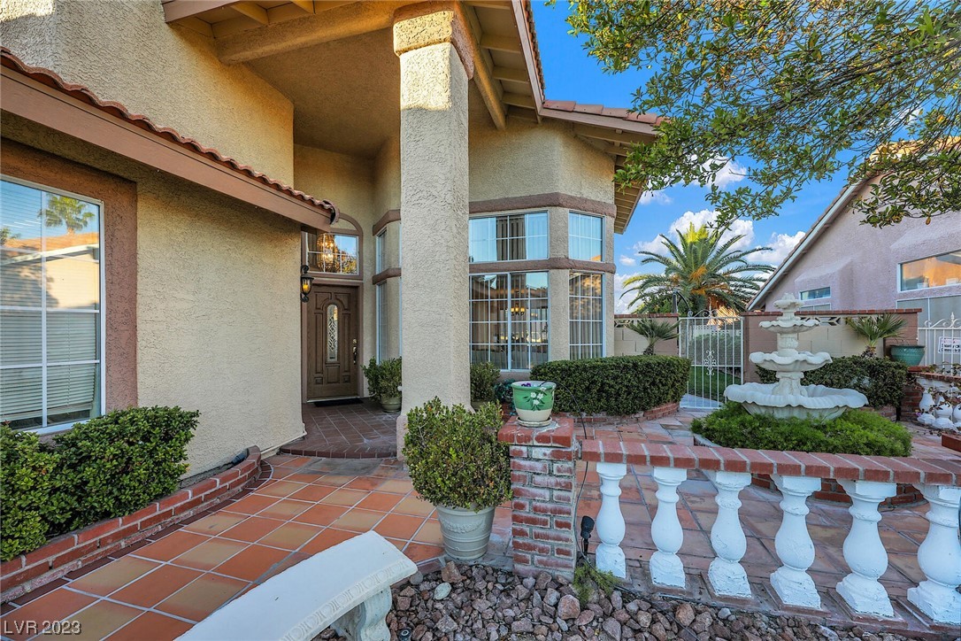 8432 Dry Cliff Circle