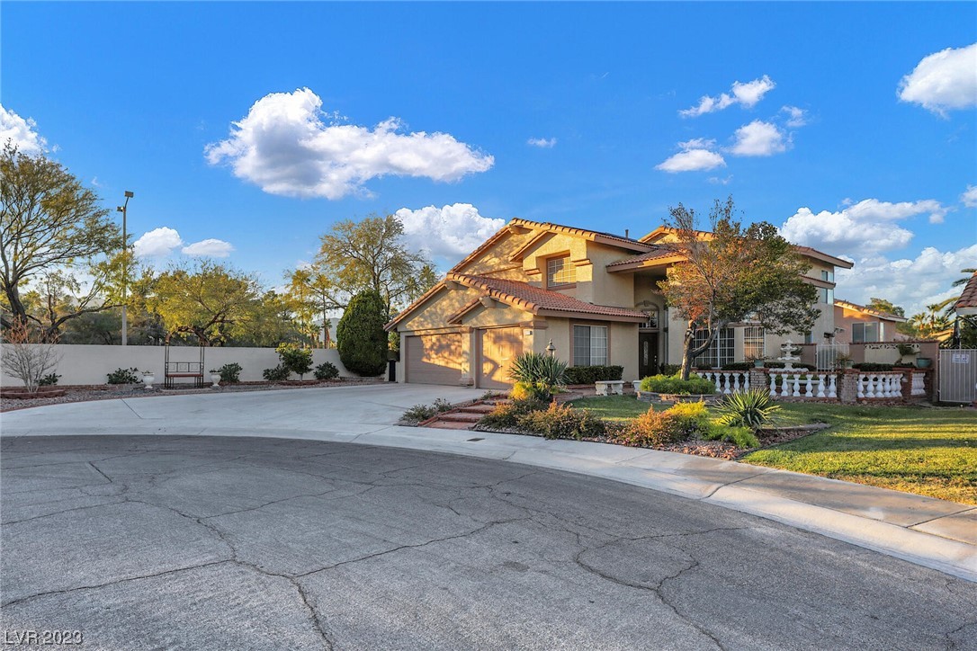 8432 Dry Cliff Circle