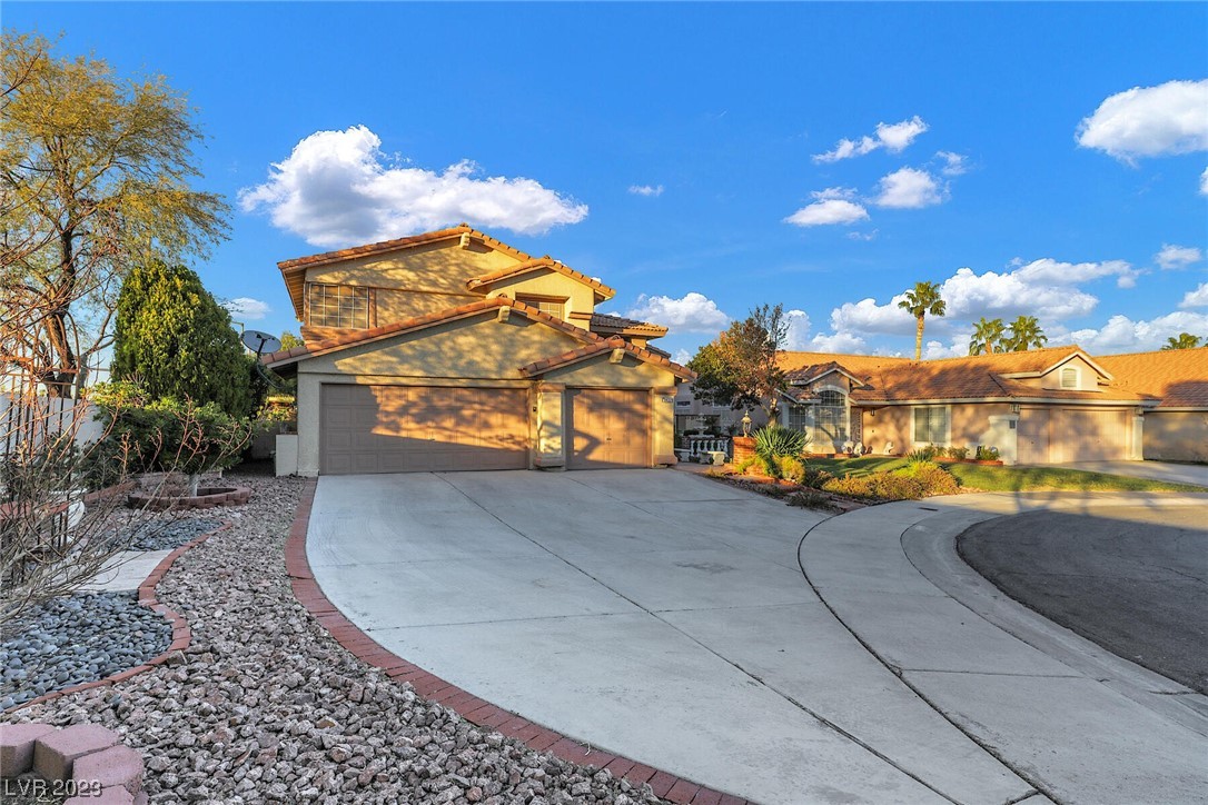 8432 Dry Cliff Circle