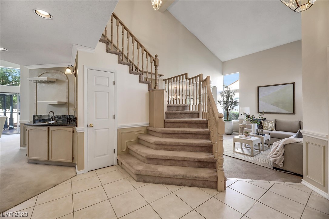 8432 Dry Cliff Circle