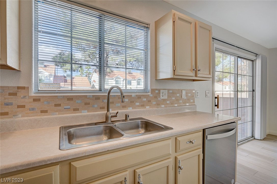 5916 Chisolm Trail