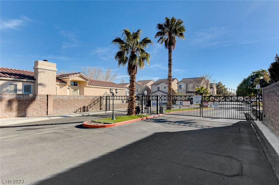 5916 Chisolm Trail