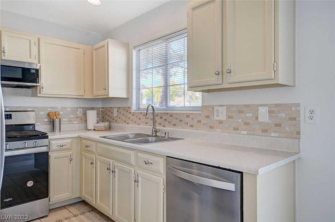 5916 Chisolm Trail