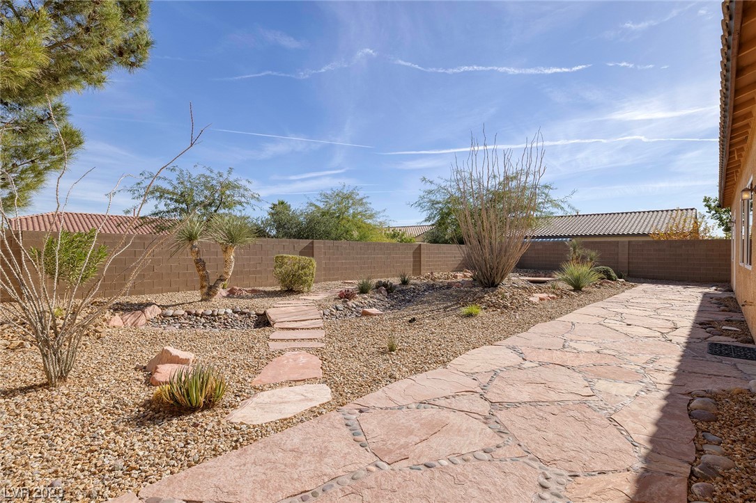 7906 Fieldcreek Court