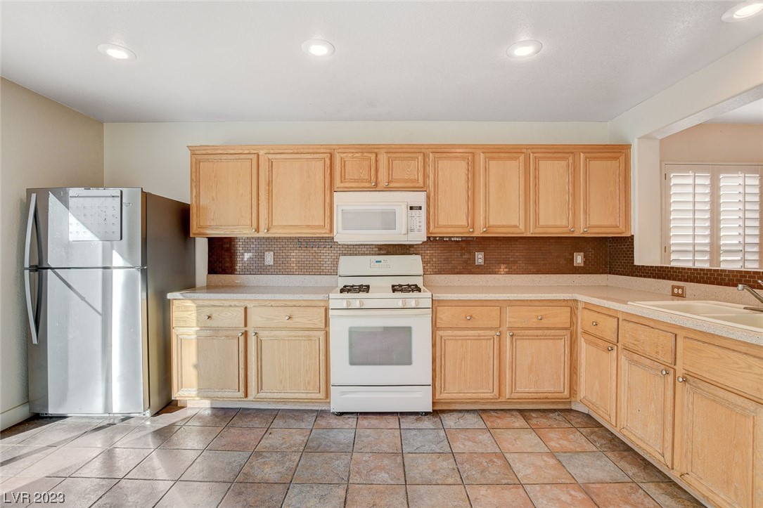 4309 Robins Ridge Drive