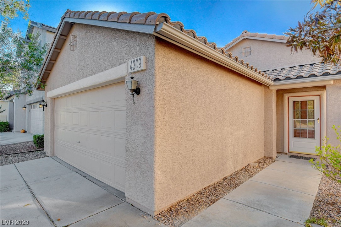 4309 Robins Ridge Drive