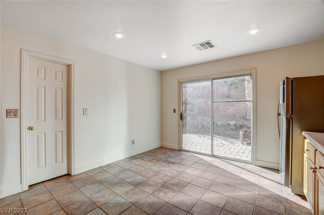 4309 Robins Ridge Drive