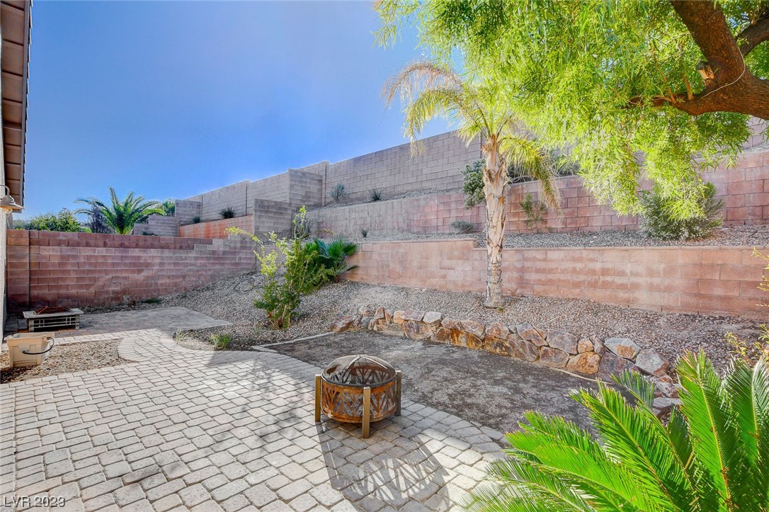 4309 Robins Ridge Drive